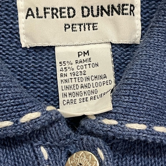 Embroidered Floral short sleeve Button-Up sweater Cardigan - Picture 6 of 6